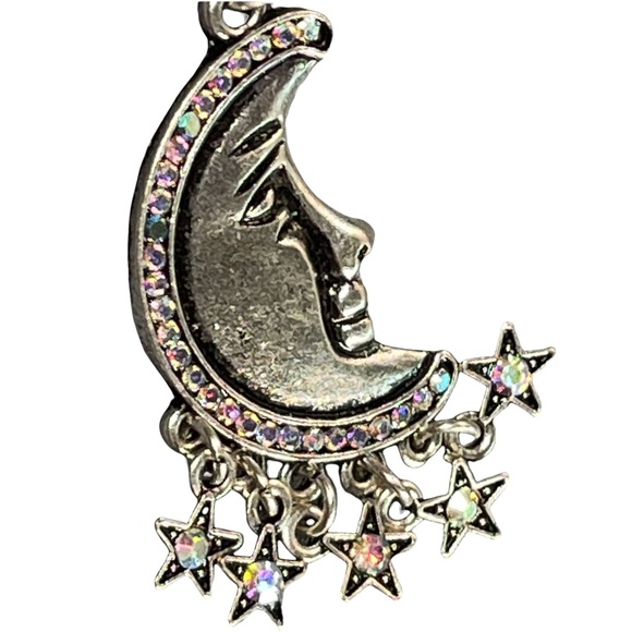 Beautiful moon with multicolored stones & dangly stars necklace on silver chain - Picture 4 of 12